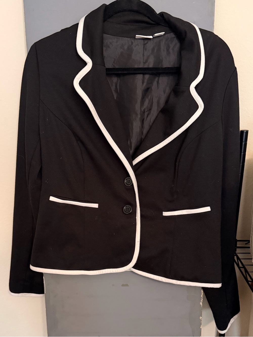Black Contrast Trim Blazer